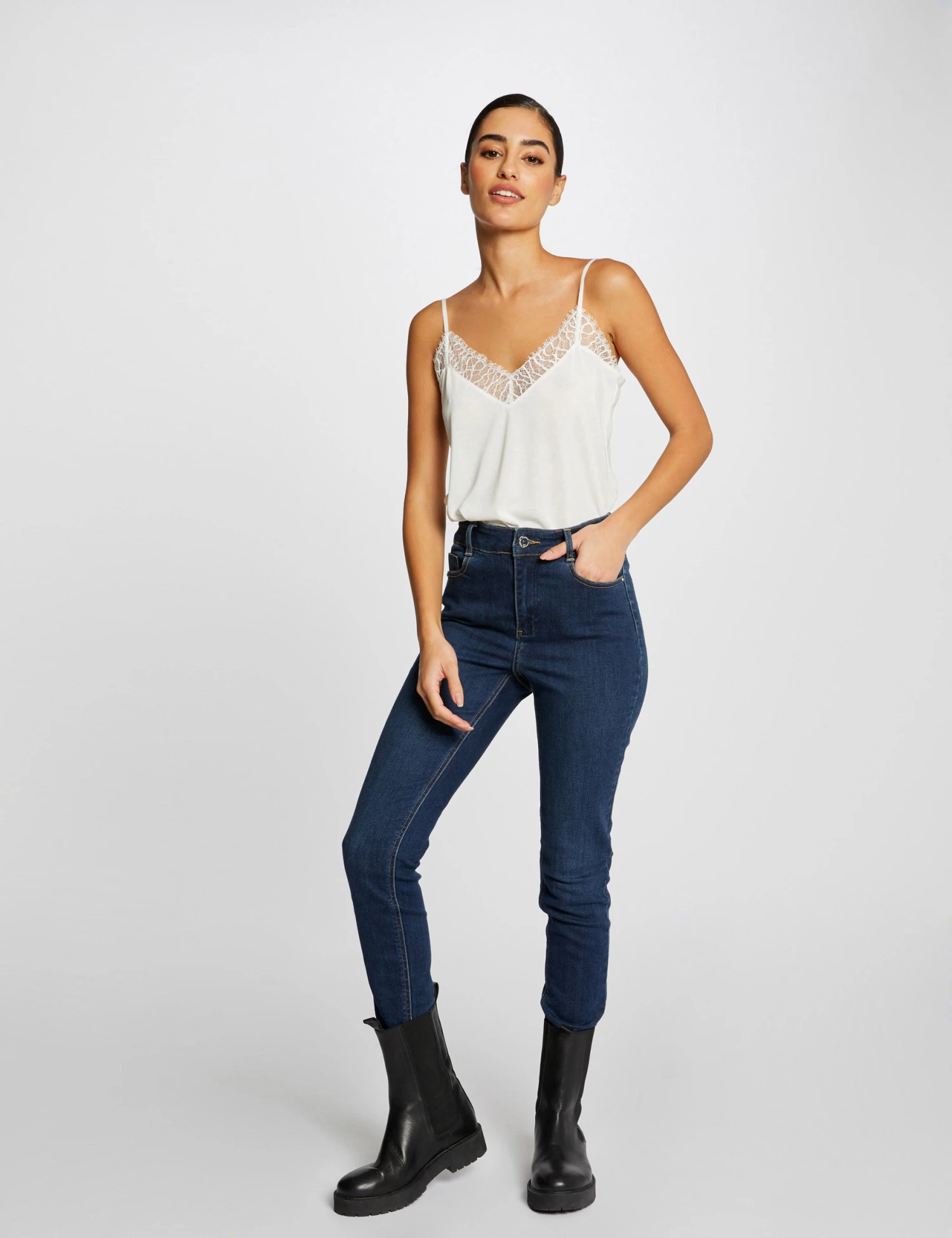 Débardeur Bretelles Fines Avec Dentelle Ecru Femme 5 Débardeur Bretelles Fines Avec Dentelle Ecru Femme – Image 3