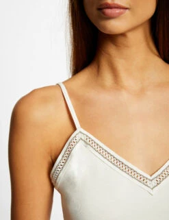 Débardeur Bretelles Fines Col En V Ecru Femme -Tenue Legere Boutique debardeur bretelles fines col en v ecru femme vue4 32536300938550201