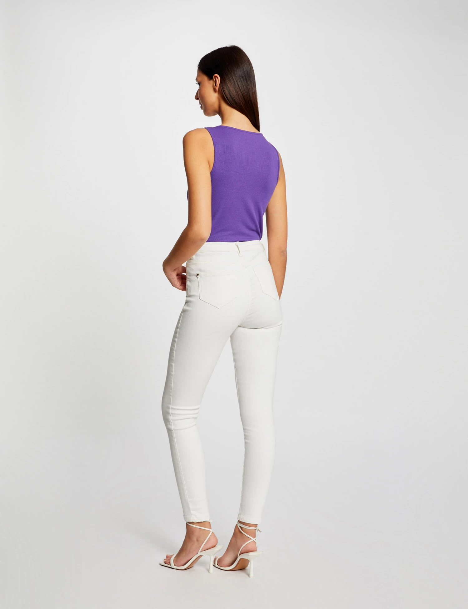 Débardeur Côtelé Col à Détails Bijoux Violet Femme 4 Débardeur Côtelé Col à Détails Bijoux Violet Femme – Image 2
