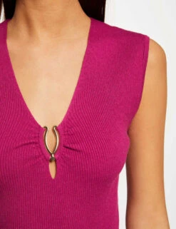 Pull Manches Courtes Col Détail Bijou Framboise Femme -Tenue Legere Boutique pull manches courtes col detail bijou framboise femme vue4 32536300942750502