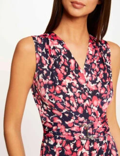 Robe Ajustée Drapée Imprimé Abstrait Rose Femme 13 Robe Ajustée Drapée Imprimé Abstrait Rose Femme -Tenue Legere Boutique robe ajustee drapee imprime abstrait rose femme vue4 32536300945620503