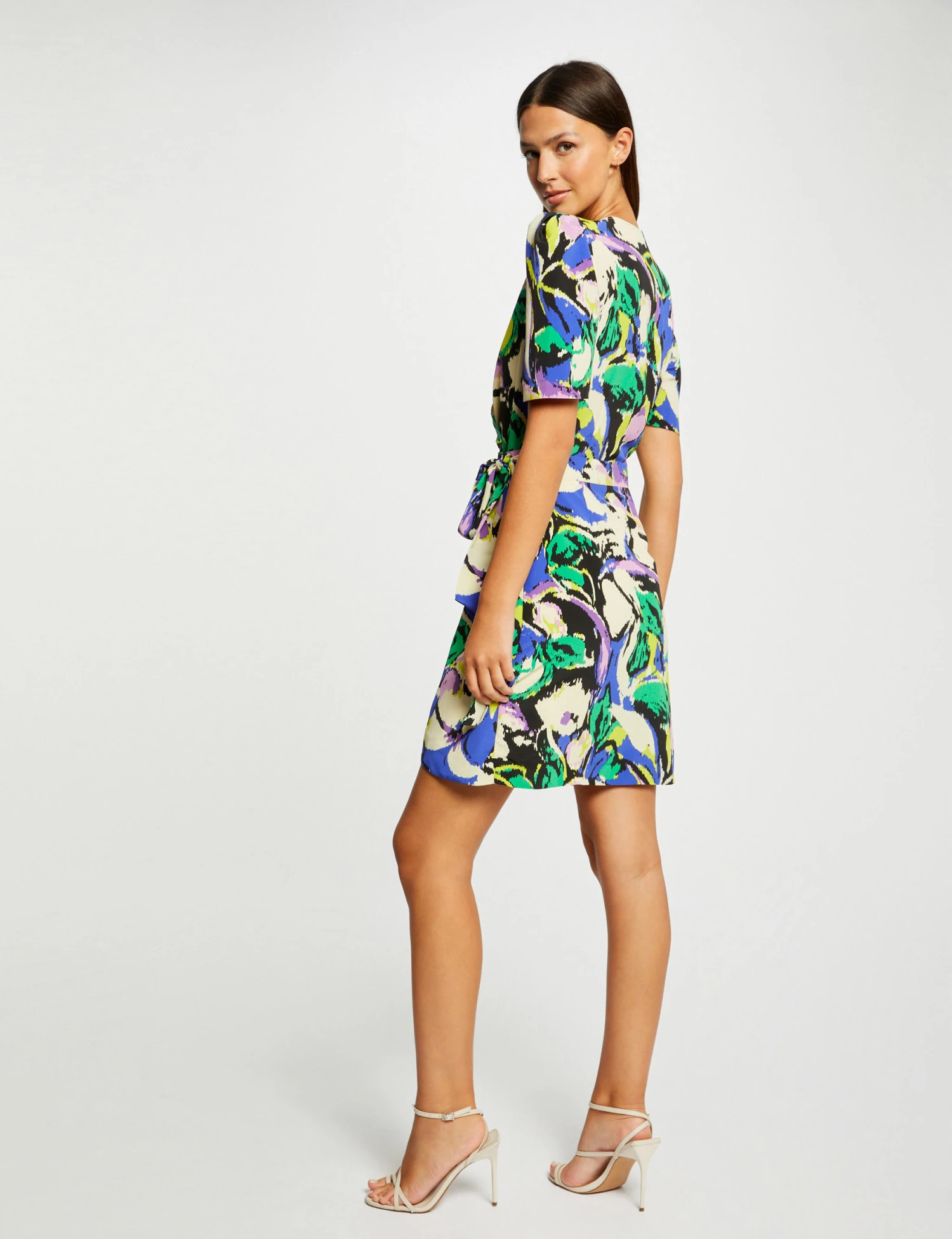 Robe Portefeuille Imprimé Abstrait Multico Femme 4 Robe Portefeuille Imprimé Abstrait Multico Femme – Image 2