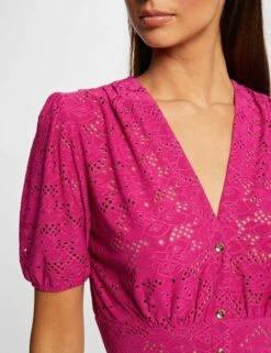 T-shirt Manches Courtes à Broderie Framboise Femme -Tenue Legere Boutique t shirt manches courtes a broderie framboise femme vue4 32536300962690502