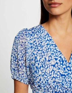 T-shirt Manches Courtes Imprimé Abstrait Bleu Femme 11 T-shirt Manches Courtes Imprimé Abstrait Bleu Femme -Tenue Legere Boutique t shirt manches courtes imprime abstrait bleu femme vue4 32536300963850300